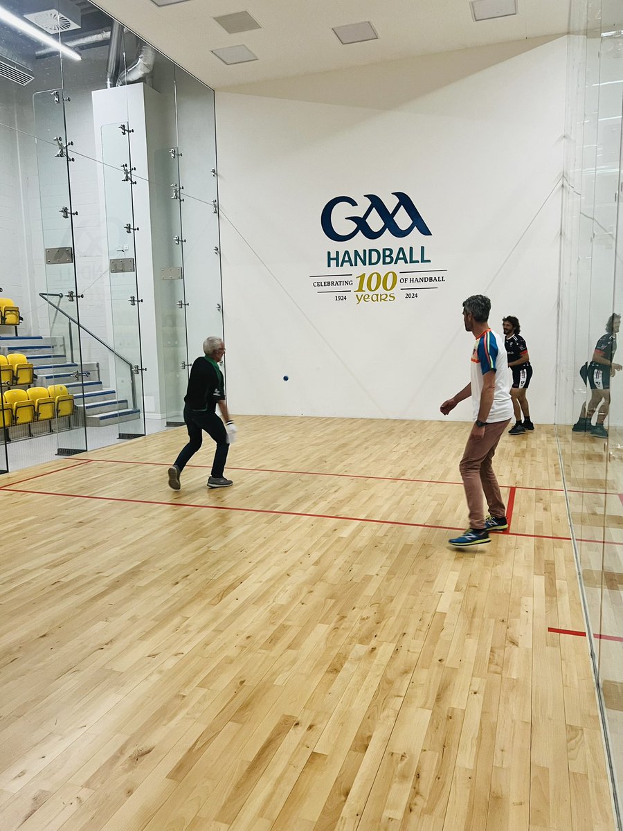DublinGAACoach's tweet photo. 🌀ERASMUS+ EXCHANGE🌀

Day 4️⃣ with our French friends on the @EUErasmusPlus EU Programme for Education, Youth &amp; Sport 

After their amazing visit to @officialgaa HQ @CrokePark we had a very enjoyable (AKA competitive) afternoon @GAA_Handball Centre

#ErasmusPlus #GAA #Handball https://t.co/yG98VFTq7z