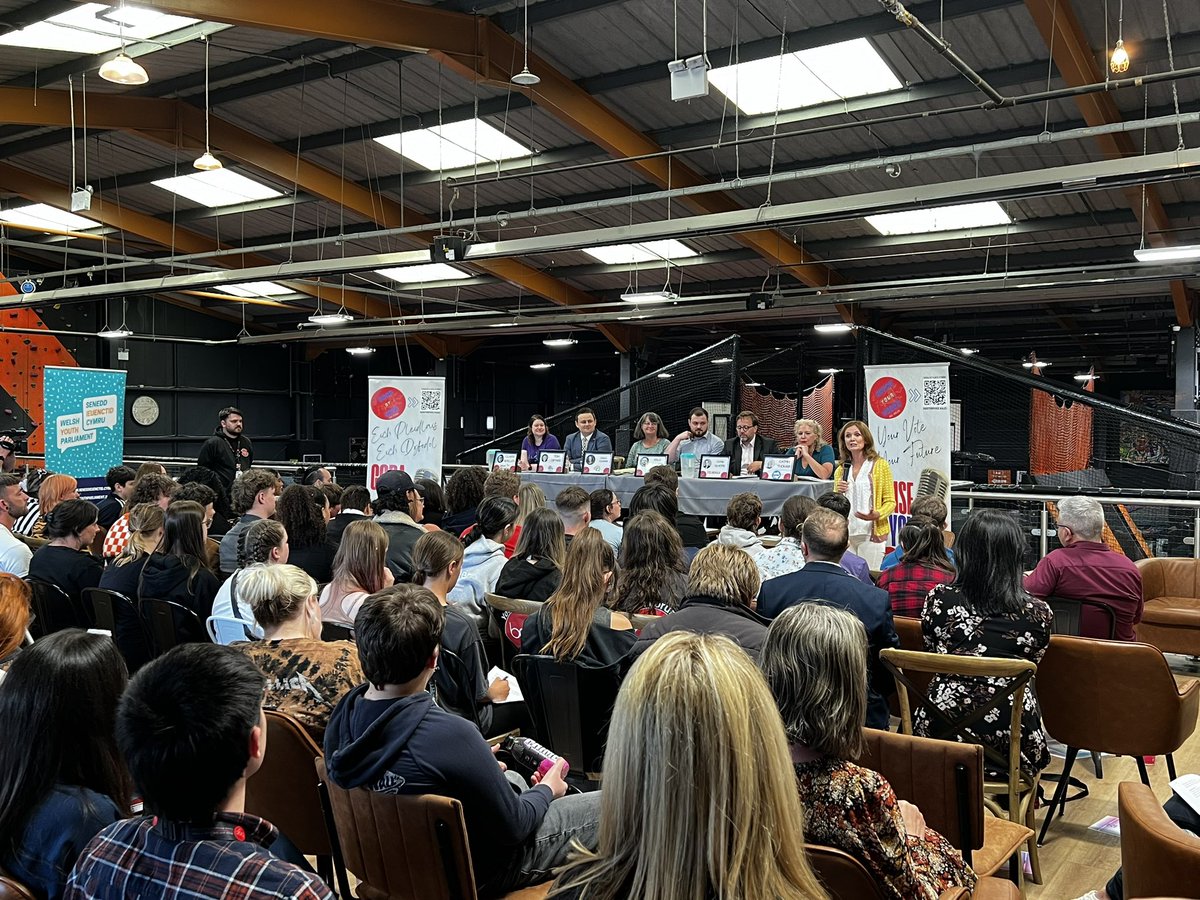 📢 A great range of questions and discussions from the young people and panellists so far! 

<a href="/BGCWales/">BGC Wales</a> 
<a href="/SwanseaMAD/">Swansea MAD</a> 
<a href="/WelshGovernment/">Welsh Government</a> 

#RaiseYourVoice