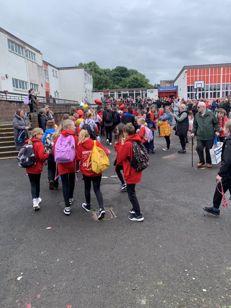 Goodbye Primary 7. We will miss you. All the best as you move onto high school and enjoy your summer holidays.