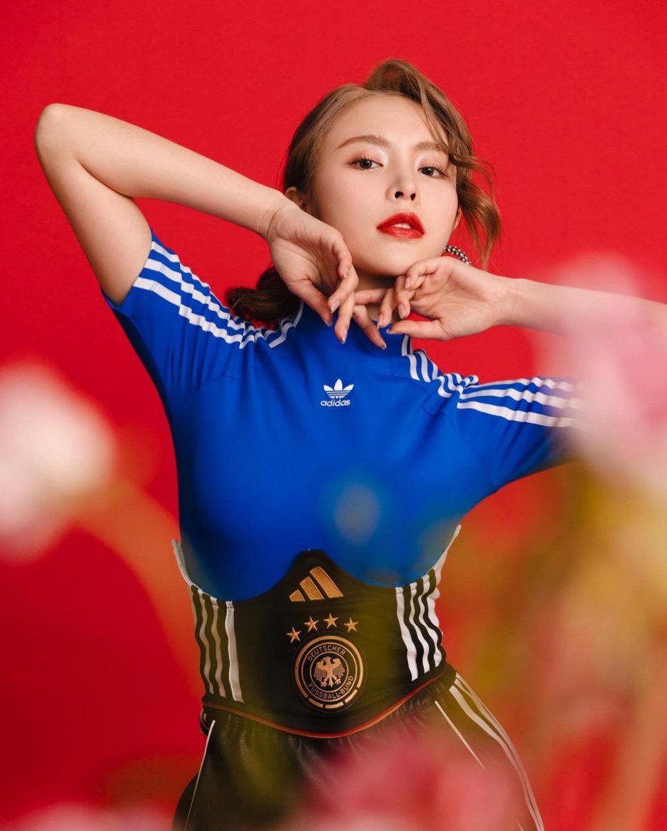 clcbrasill's tweet photo. 📷 | 27.06.24 — Atualização da Elkie via Instagram. (chongtingyanelkie)

"Meu primeiro mini álbum solo <EK> já está disponível online.🥳 Por favor ouça e compartilhe #Everyday e #BeMyEnemy. 🫶🏻"

[1/2]

#Elkie #莊錠欣 https://t.co/dkos0VpYoD