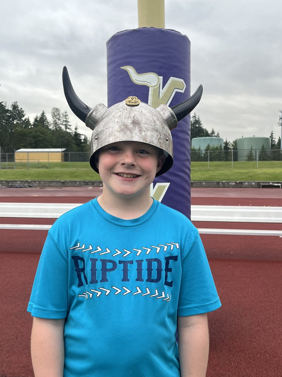 Eric Dinwiddie (@dinwiddieeric) on Twitter photo Day 3 of LSHS youth football camp. More turnovers and more energy. We love when kids learn football is fun. <a href="/LSHSVikingsFTB/">Lake Stevens HS Football</a> Day 3 of LSHS youth football camp. More turnovers and more energy. We love when kids learn football is fun. <a href="/LSHSVikingsFTB/">Lake Stevens HS Football</a>