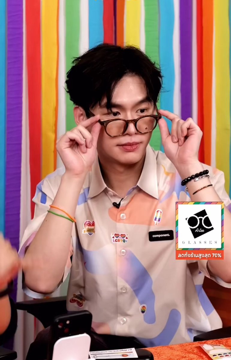 BVPnuii's tweet photo. เจอหนุ่มแว่นที่จริงใจเข้าไป ซื้อค่ะ
#bbverpj
#ShopeeLiveXbever
#ShopeeTH #ShopeeLiveTH #ShopeeLiveHours #ShopeeCelebLive https://t.co/Olb7mVdvKD