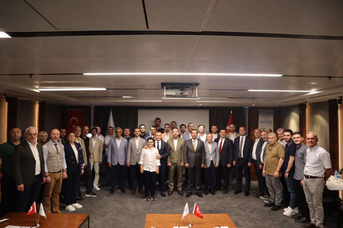 İlçe Başkan Yardımcımız <a href="/imdat__Koseoglu/">imdat Köseoğlu</a> MAKSİAD ( Makine Sanayici İş İnsanları Derneği'nin 1.Olağan Genel Kurul Toplantısına katılım sağladılar.

Hayırlı olsun.