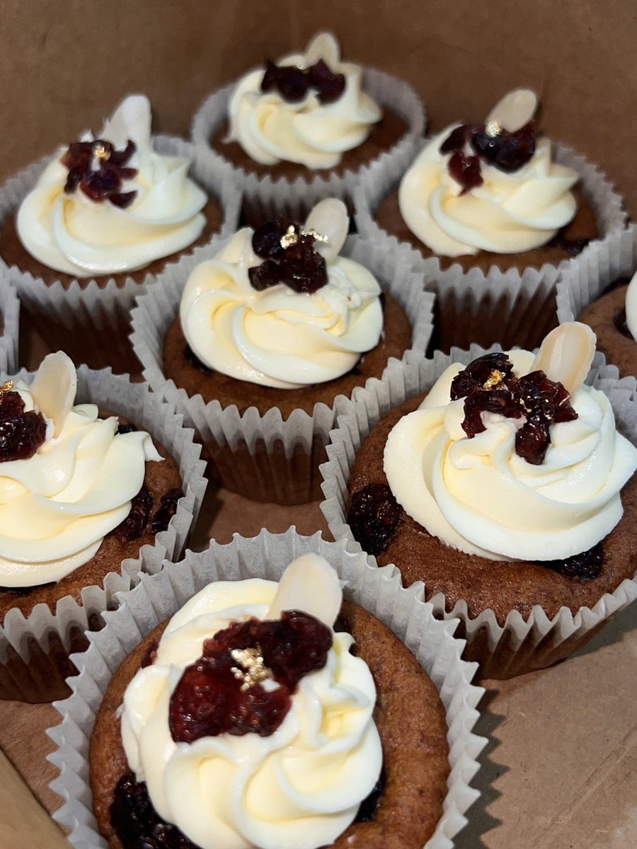 bbotyboat's tweet photo. 🧁เค้กกล้วยหอมแครนเบอรี่ครีสชีส
🧁เค้กกล้วมหอมครีมชีสอบ(ดั้งเดิม/ช็อคโกแลต)
🍪 คุกกั้เรดเวลเวตไวท์ช็อค 

ช่วยอุดหนุนหน่อยค้าบบ หาเงินเลี้ยงน้องแมวว 🤍✨ 
#ขนม #คัพเค้ก #ครีมชีส #คุกกี้ #ขายเบเกอรี่ #BABYMONSTER #LISAxROCKSTAR https://t.co/bvQchsSLJk
