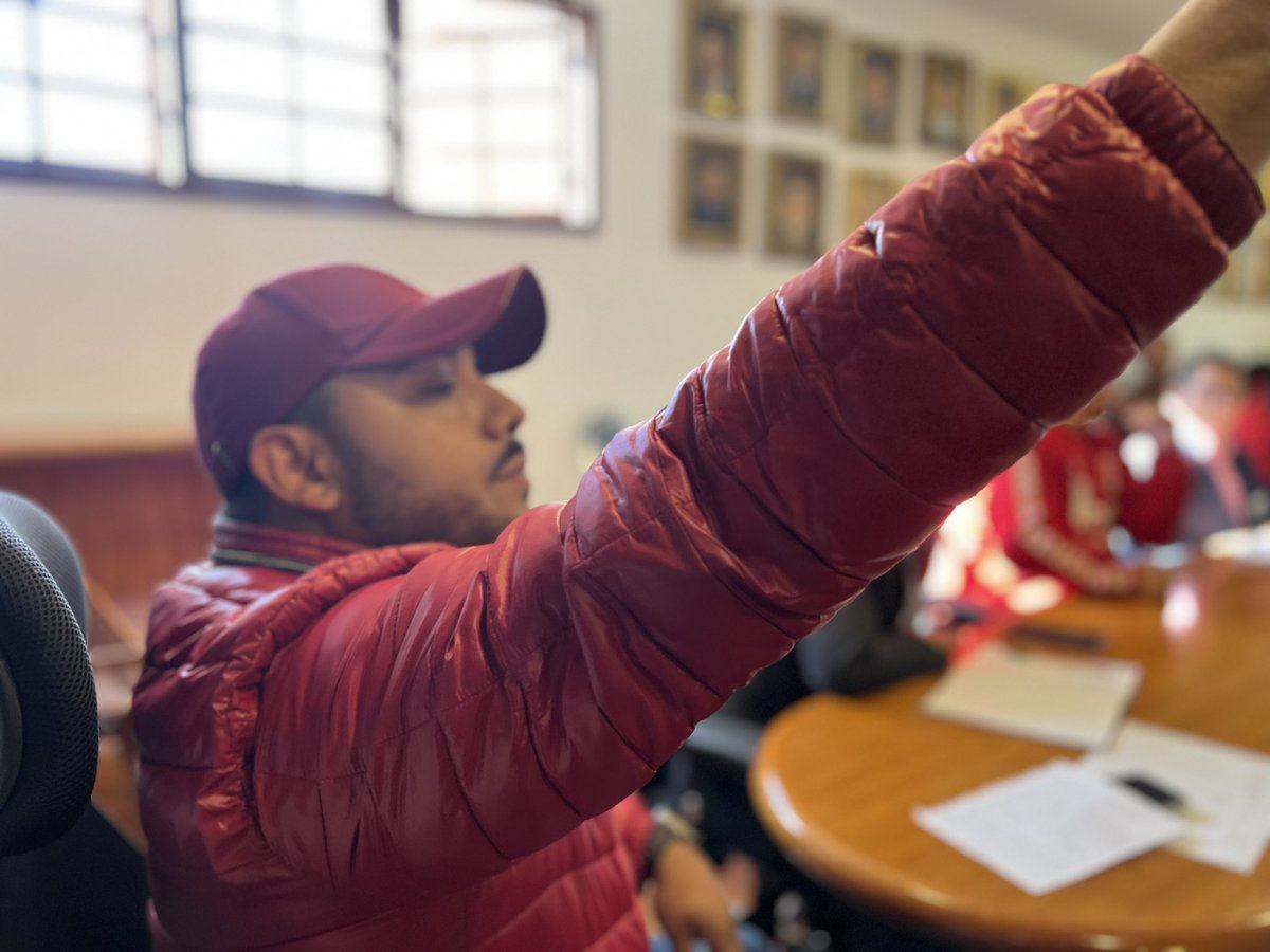 samirabisambra's tweet photo. 👩🏼⚕️🏥Buscamos no solo que regresen las enfermeras a los colegios públicos sino también fortalecer un esquema que responda ante las emergencias de los niños y niñas en estos espacios.
.
#Gestionamos #CaminandoBogotá https://t.co/rTKIDZDTy6