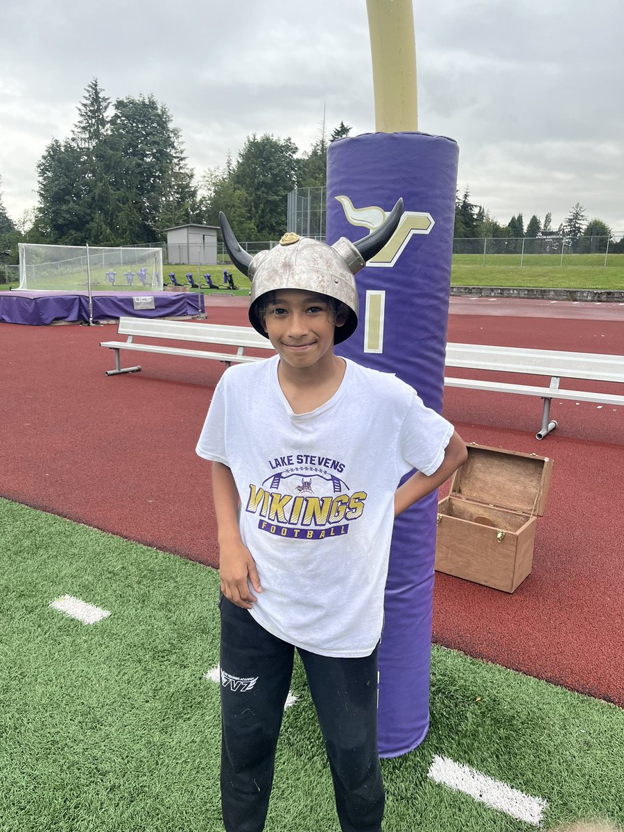 Eric Dinwiddie (@dinwiddieeric) on Twitter photo Day 3 of LSHS youth football camp. More turnovers and more energy. We love when kids learn football is fun. <a href="/LSHSVikingsFTB/">Lake Stevens HS Football</a> Day 3 of LSHS youth football camp. More turnovers and more energy. We love when kids learn football is fun. <a href="/LSHSVikingsFTB/">Lake Stevens HS Football</a>