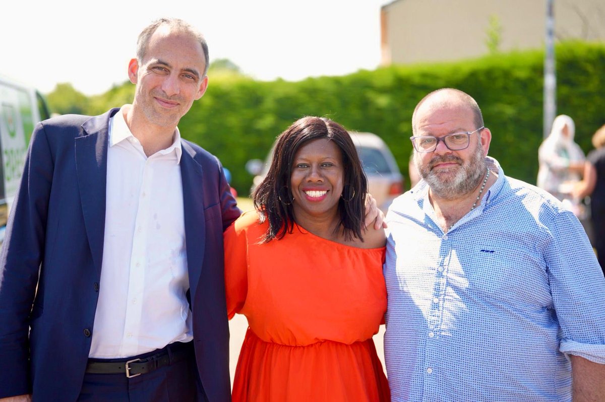 RavacleyS's tweet photo. Être présent pour dieynaba Diop pour la   9 circonscription des Yvelines avec Raphaël Glucksmann  pour le nouveau front populaire https://t.co/QJzG11hNEN
