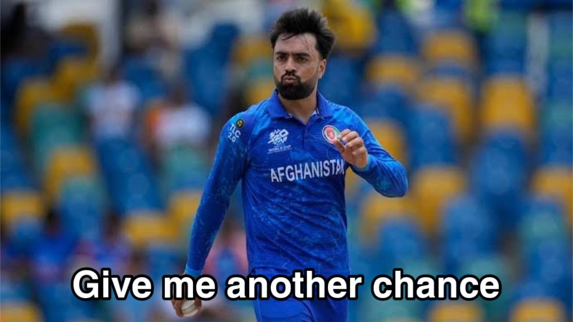 sagarcasm's tweet photo. 4 captains right now https://t.co/m3knUkBBEb