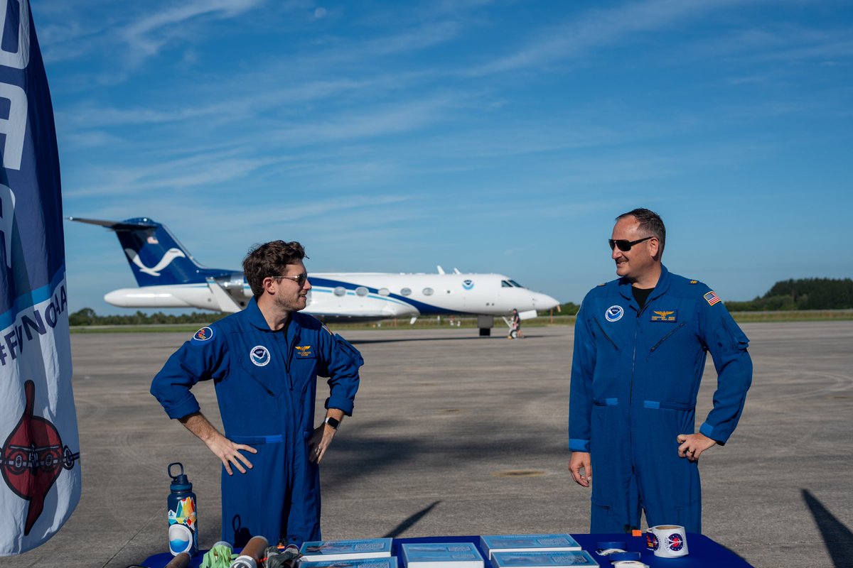 jaycastrophotos's tweet image. Had an amazing day at the GoesU launch, learning about the NOAA hurricane plane from its brave pilots and engineers. We even got to sit in the pilot's chair! Huge thanks to #NASAkennedy and #FlyNOAA for this incredible opportunity. 🌪️✈️ #HurricaneResearch #NOAAGulfstream