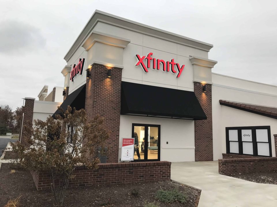 #ad like driving by and seeing people making the right choice. My family loves Xfinity. #ad #Xfinity #livesports #streamsaver