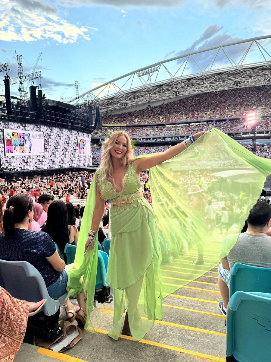 AshleighJade05's tweet photo. Any Swifties going to N8 at Wembley Stadium in August? I’ll be travelling from Australia to the UK 🇬🇧 &amp; would love to connect! 🧚 #LondonTSTheErastour https://t.co/IjFGxpDdDt