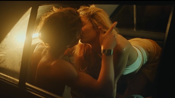 Making memories. Took the camera and the old Mercedes for a road trip in Portugal. Watched the sunset