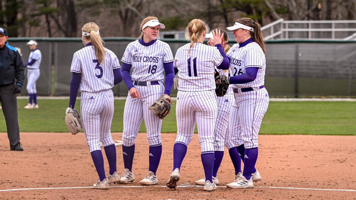 Congratulations to the 17 student-athletes named to the Patriot League Winter-Spring Academic Honor Roll including four-time selections Jessica Mott and <a href="/meganyurchick/">Megan</a> 📚🥎💪

bit.ly/4eAhM7D 

#GoCrossGo