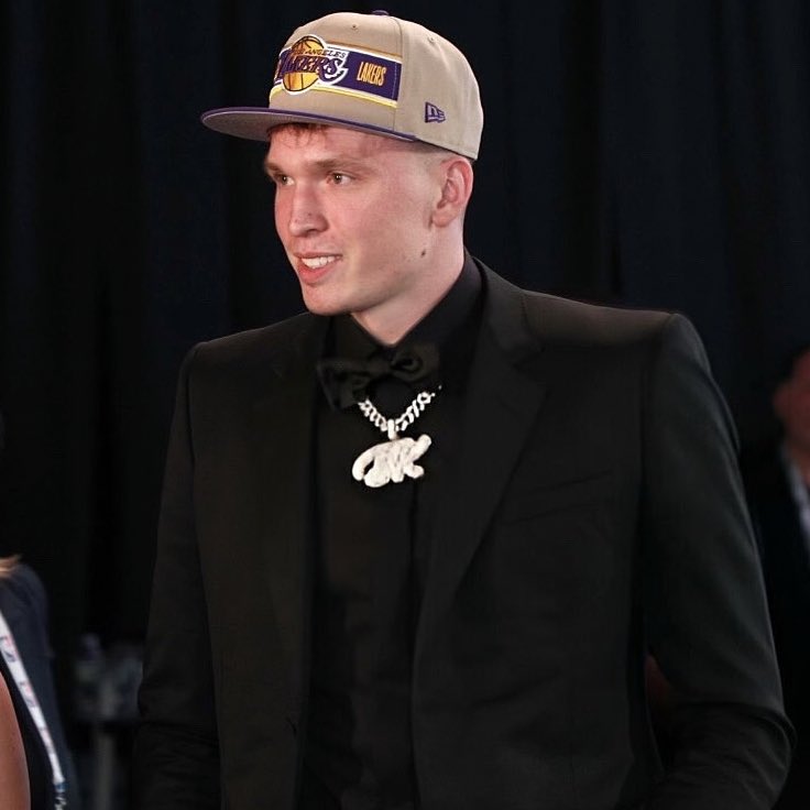 LakeShowYo tweet media