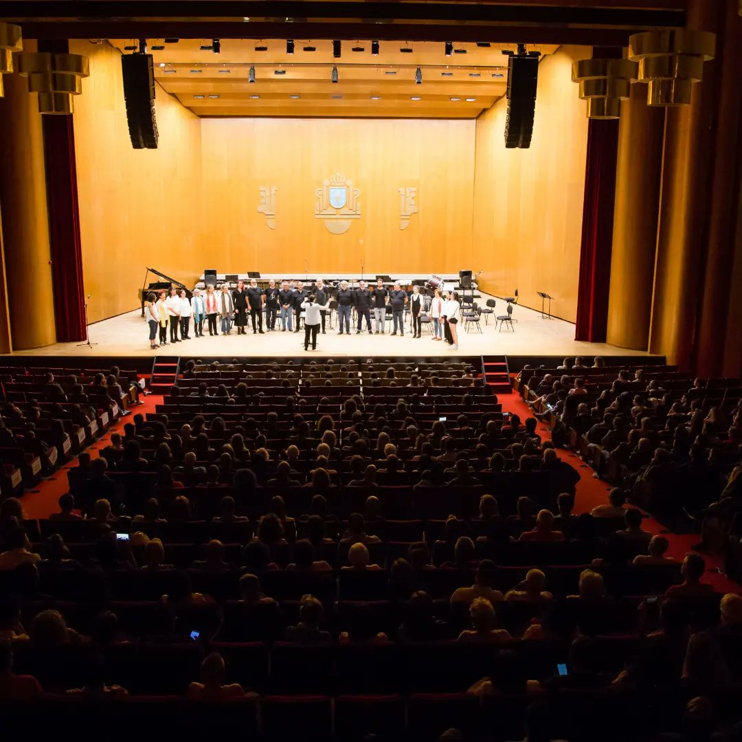 Co #DíaEuropeodaMúsica chegou tamén o noso #FestivalFindeCursoEMM. Queremos agradecervos a todo o alumnado e familias a vosa participación e todo o cariño que recibimos. Que teñades todos un feliz verán!! 😊😎☀🎼🎵🎶🎹😍
#EMM2024  #FestivalFindeCursoEMM #OrgullodeEscola