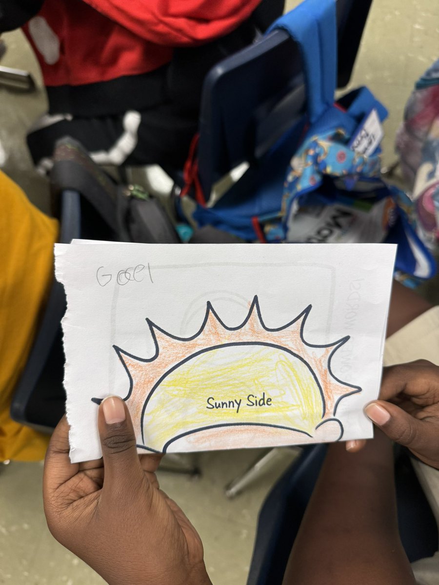JCPS_SuccessLg's tweet photo. Great leaders work &amp; live on the sunny side! 2nd graders know the difference between sunny side and stormy side reactions. Jacob, Summerworks Leadership Counselor in Training @BowenBees, is doing a great job!  #BackpackLeague2024 @SFosterJCPS @JCPS_CAO @franklincovey #LeaderinMe https://t.co/d0OXfru5I4