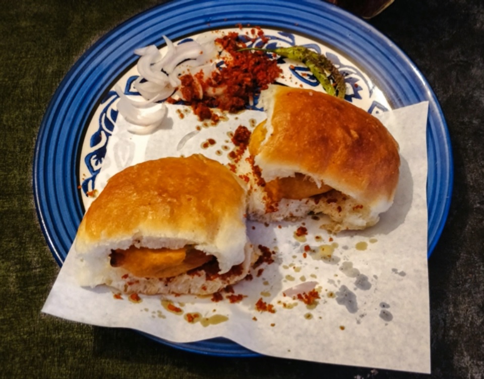tharejaofficial's tweet photo. Hey everyone! Letโs talk about the tastiest food spots in Mumbai. Whether it's a hidden gem restaurant or amazing street food, share your favorites! ๐๐ด So far my fav is Mumbai ka Vada pav and street style noodles urf chowmein๐
. #MumbaiFood #FoodieTalk #BestEats https://t.co/iomEzJ4qSI