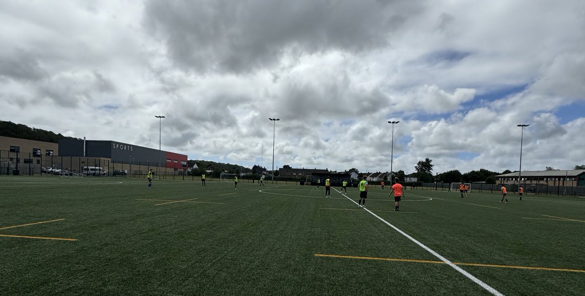 Mr R Hughes (@mrrohughes) on Twitter photo Pob lwc i ddisgyblion <a href="/YsgolPlasmawr/">Ysgol Gyfun Gymraeg Plasmawr</a> sy’n cystadlu yn treialon CBD Ysgolion Caerdydd a’r Fro Dan 18⚽️👊 Pob lwc i ddisgyblion <a href="/YsgolPlasmawr/">Ysgol Gyfun Gymraeg Plasmawr</a> sy’n cystadlu yn treialon CBD Ysgolion Caerdydd a’r Fro Dan 18⚽️👊