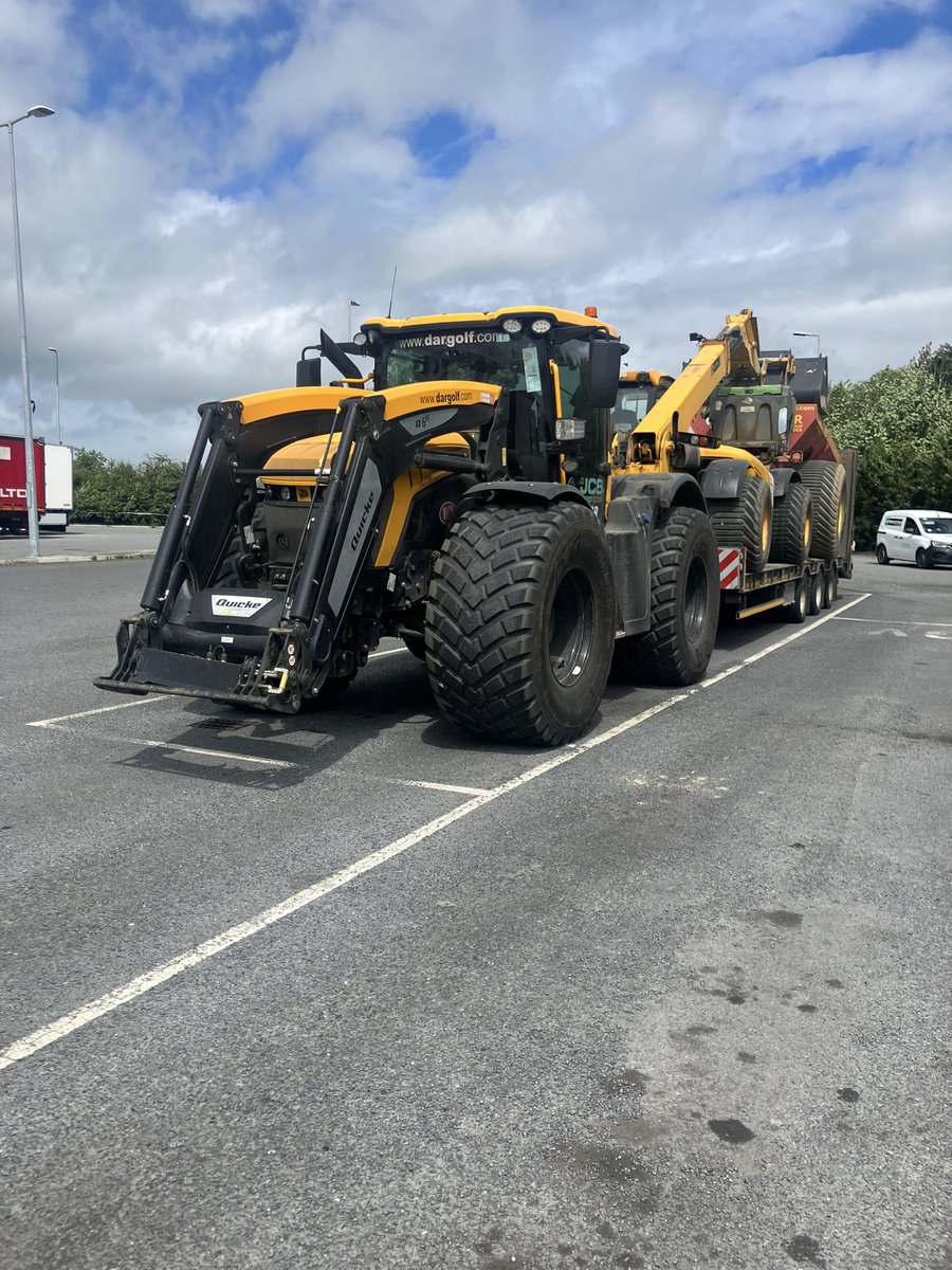 David Nolan (@davidfnolan) on Twitter photo A <a href="/JCBagriculture/">JCB Agriculture</a> fastrac equipped with a loader , hauling a <a href="/JCBmachines/">JCB</a> telehandler and other equipment for <a href="/DARGolf_/">DARGolf Construction</a> , in Kilkenny . A <a href="/JCBagriculture/">JCB Agriculture</a> fastrac equipped with a loader , hauling a <a href="/JCBmachines/">JCB</a> telehandler and other equipment for <a href="/DARGolf_/">DARGolf Construction</a> , in Kilkenny .