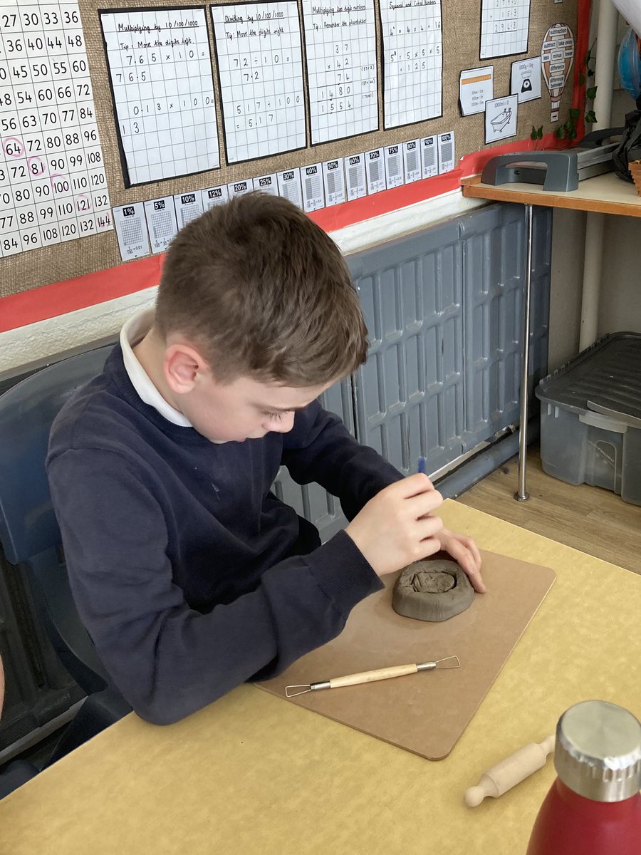 BPSHull's tweet photo. As artists, the children of 6CB have been exploring different sculpting techniques with clay. They have been practising different skills in preparation for creating a character which displays emotion through facial expressions. #BPSArt https://t.co/ffj8NYAKXc