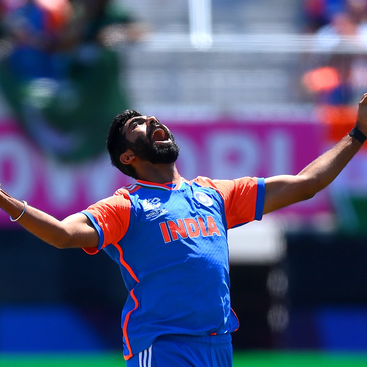 CricCrazyJohns's tweet photo. Ravi Shastri said "Biggest compliment Bumrah got was in 2019, when he dismantled West Indies in the Test series - Andy Roberts told him that 'You could have taken the new ball in our Era' - that is the biggest compliment as he was the leader of the great bowling unit". [Star] https://t.co/IfHpULoS9N