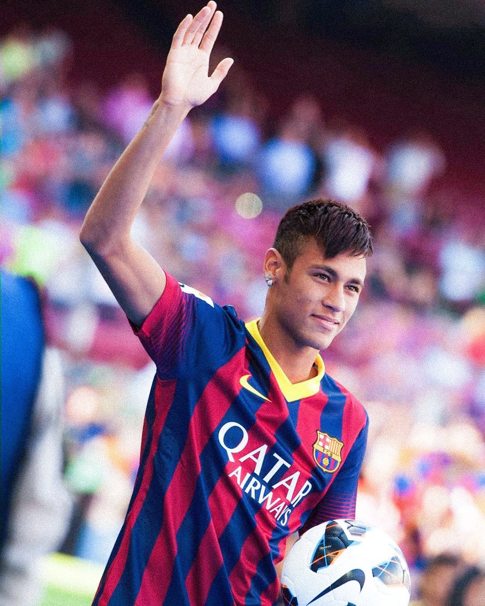 FRBarca_'s tweet photo. Neymar 🇧🇷 : 

« Le plus beau moment de ma carrière ? Ma présence à Barcelone. Si je regrette mon départ du Barça ? J'étais trop jeune et inexpérimenté, c'est la réponse. » https://t.co/vbAsM4F5kQ