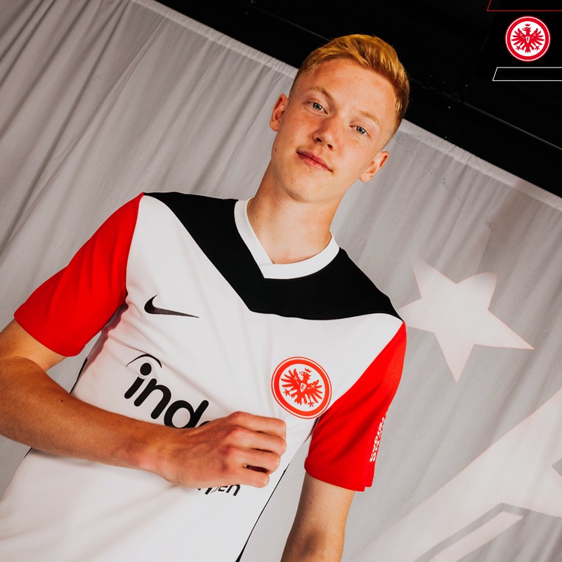 Eintracht's tweet photo. ⚫️🔴⚪️
#SGE
