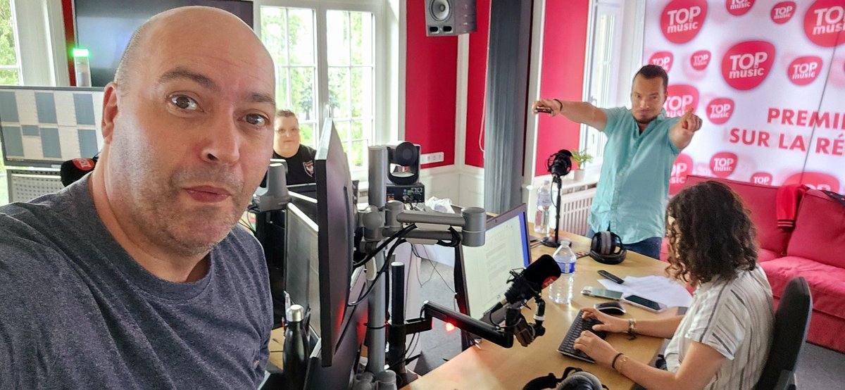 Je me disais bien que j'ai oublié de publier un truc 😂
Comment ça va en ce jeudi ? 🙂