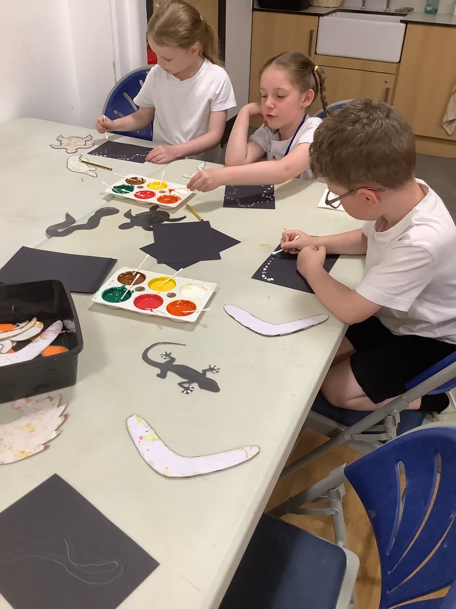 TheGlebePrimary's tweet photo. Year 2 visited the Captain Cook Birthplace Museum within Stewarts Park. During the morning, we took part in lots of tasks related to Captain Cook and his adventures as an explorer. During the afternoon we visited the museum. https://t.co/AKjmMMNlcD
