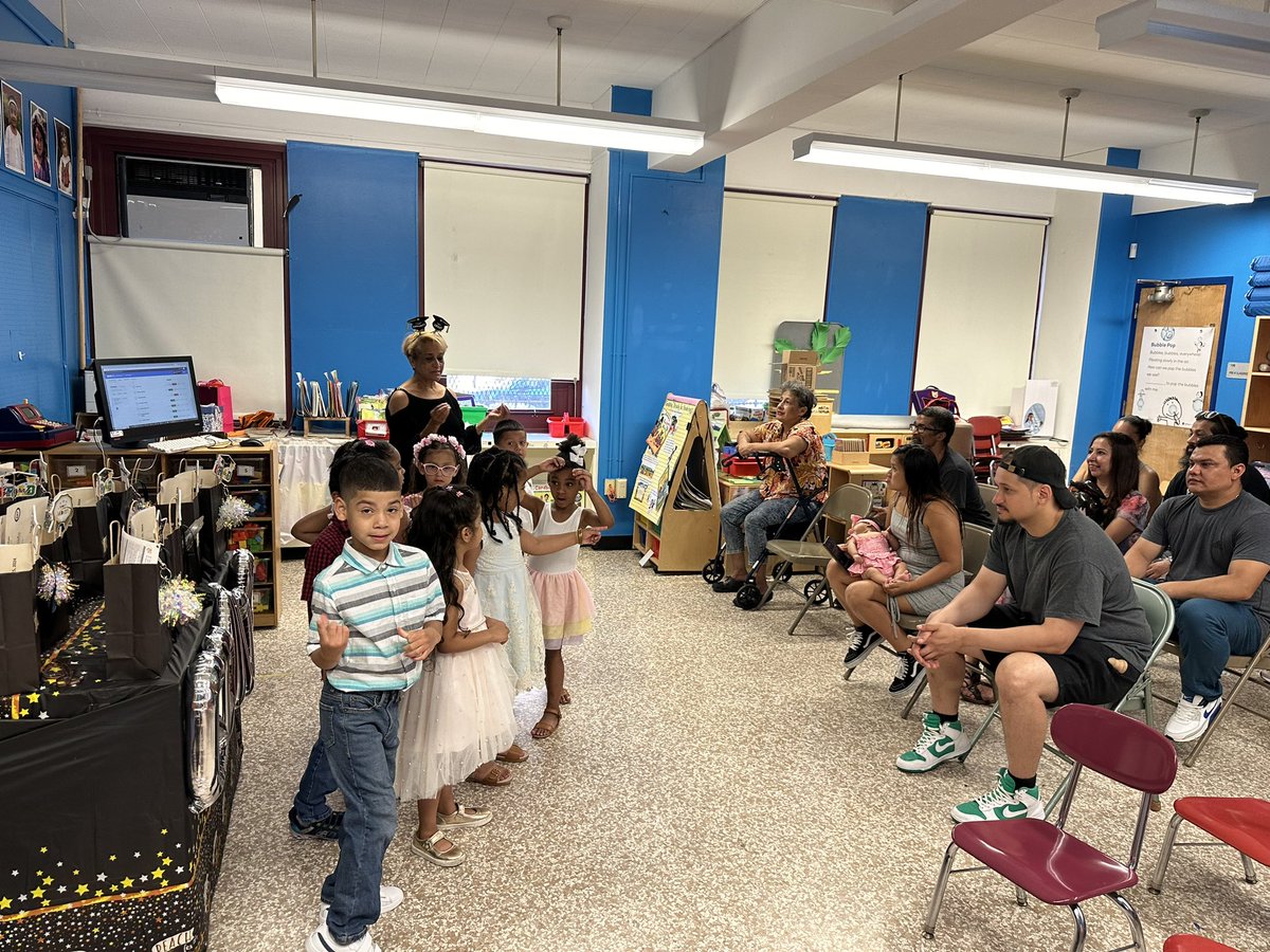 PS161BX's tweet image. PK and Kindergarten Stepping Up Ceremonies

#ibelieveinD7 #ibelieveinps161bx #Read2Succeed #ReadyfortheWorld
@csd7bx @drrpadilla @NYCSchools @DOEChancellor @UFT @FollowCSA @facenycdoe @ruxdanika @danweisbergnyc @vanessalgibson @amandaseptimo @dianaayalanyc