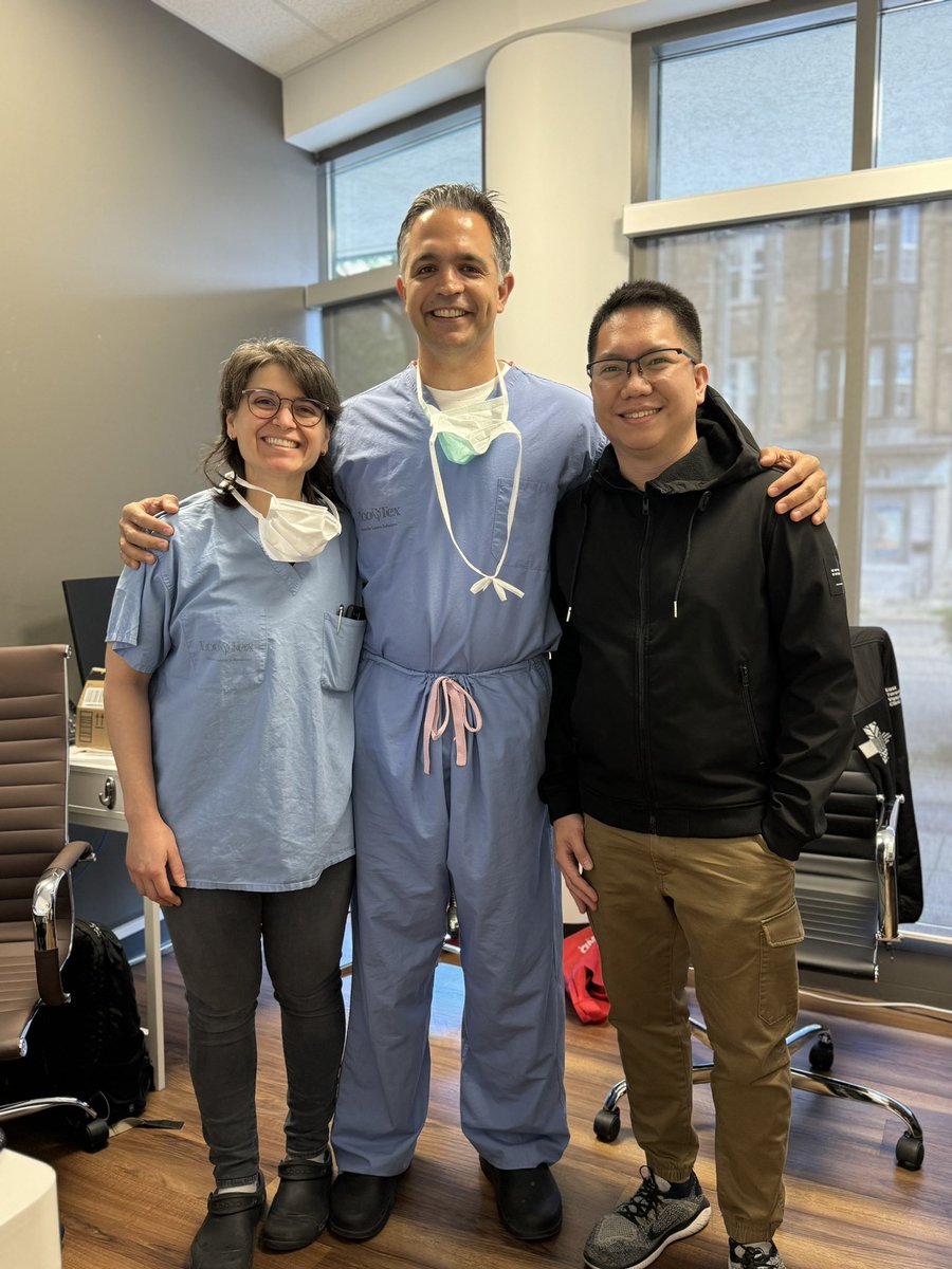 Last day of clinic for <a href="/b_moschiar/">Beatriz Moschiar Almeida</a> our talented 🇧🇷 graduating limb preservation fellow. Very proud of all that you’ve done this past year. And a warm welcome to <a href="/ddcamomd/">Darwin Amo</a> our incoming 🇵🇭 limb fellow. Looking forward to all the great things that both of you will accomplish!
