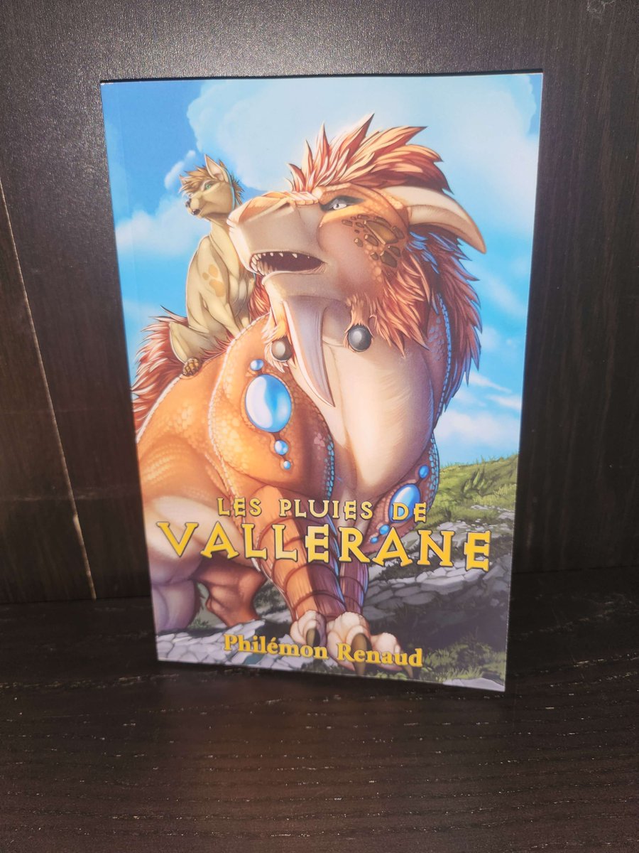 Récemment, un ami à moi (même s'il ne l'avouera jamais) vient de sortir son premier livre!

Vous aimez l'aventure, la fantasy et les furries?
Alors vous allez aimer ce roman, je vous le garantis.

Les + Sympa, inspiré et original.
les - Pas de griffons.
vallerane.com/fr