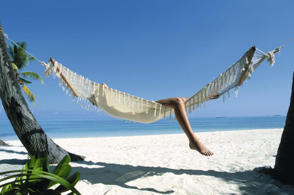 ScienceCQFD's tweet photo. [VACANCES] C'est l'heure de vous quitter… temporairement ! Toute l’équipe de #ScienceCQFD vous souhaite un excellent été et vous donne RDV le 26/08 pour une 3e saison qui n’attend que de vous retrouver ! Ce sera toujours à 16h, et toujours sur @franceculture :) En attendant 👇 : https://t.co/5BXs4n1vLE