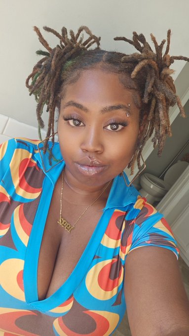 Felt cute... https://t.co/AmDmcZPgUh