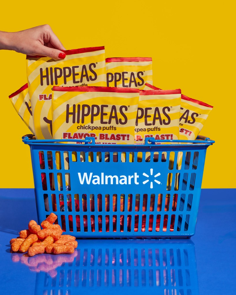 hippeas_snacks's tweet photo. this is not a drill... FLAVOR BLAST BLAZIN' HOT PUFFS NOW AT WALMART🔥🛒
📍head to our store locator on our site to find these fire puffs near you!
#hippeas #flavoryourmind #walmart #newsnacks https://t.co/X9u3rj0dMt