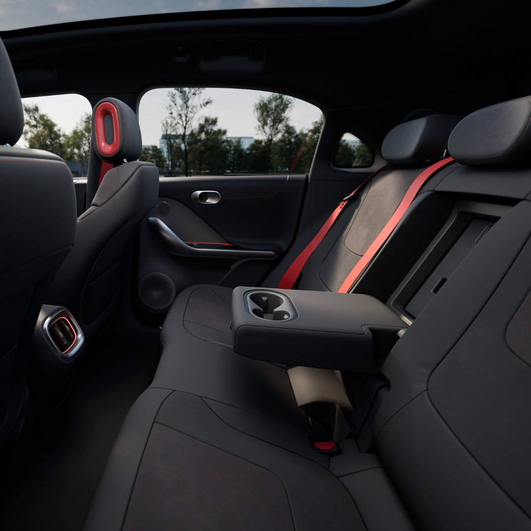 Sandown smart tweet media