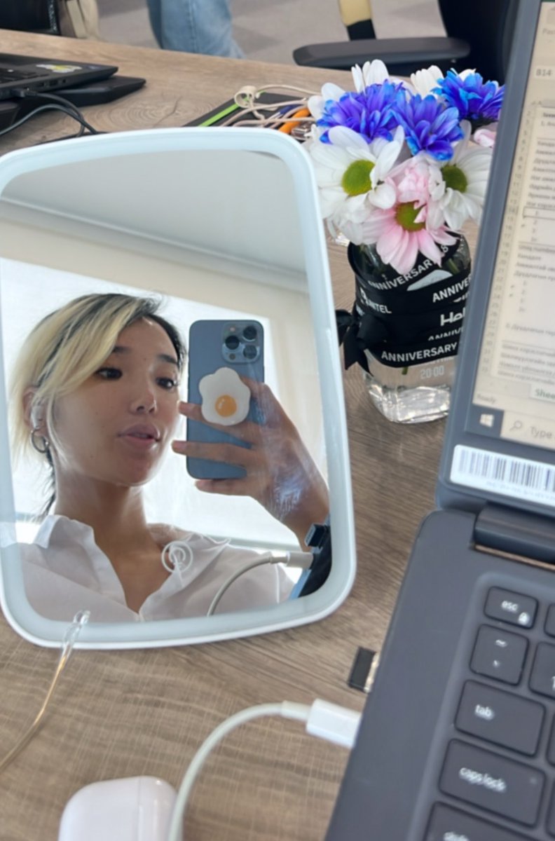 Өөрсдөө ерөөсөө бүх юманд өөрөө өөрсдөө шүү.Хэнээс юуг ч хүлээгээд хэрэггүй