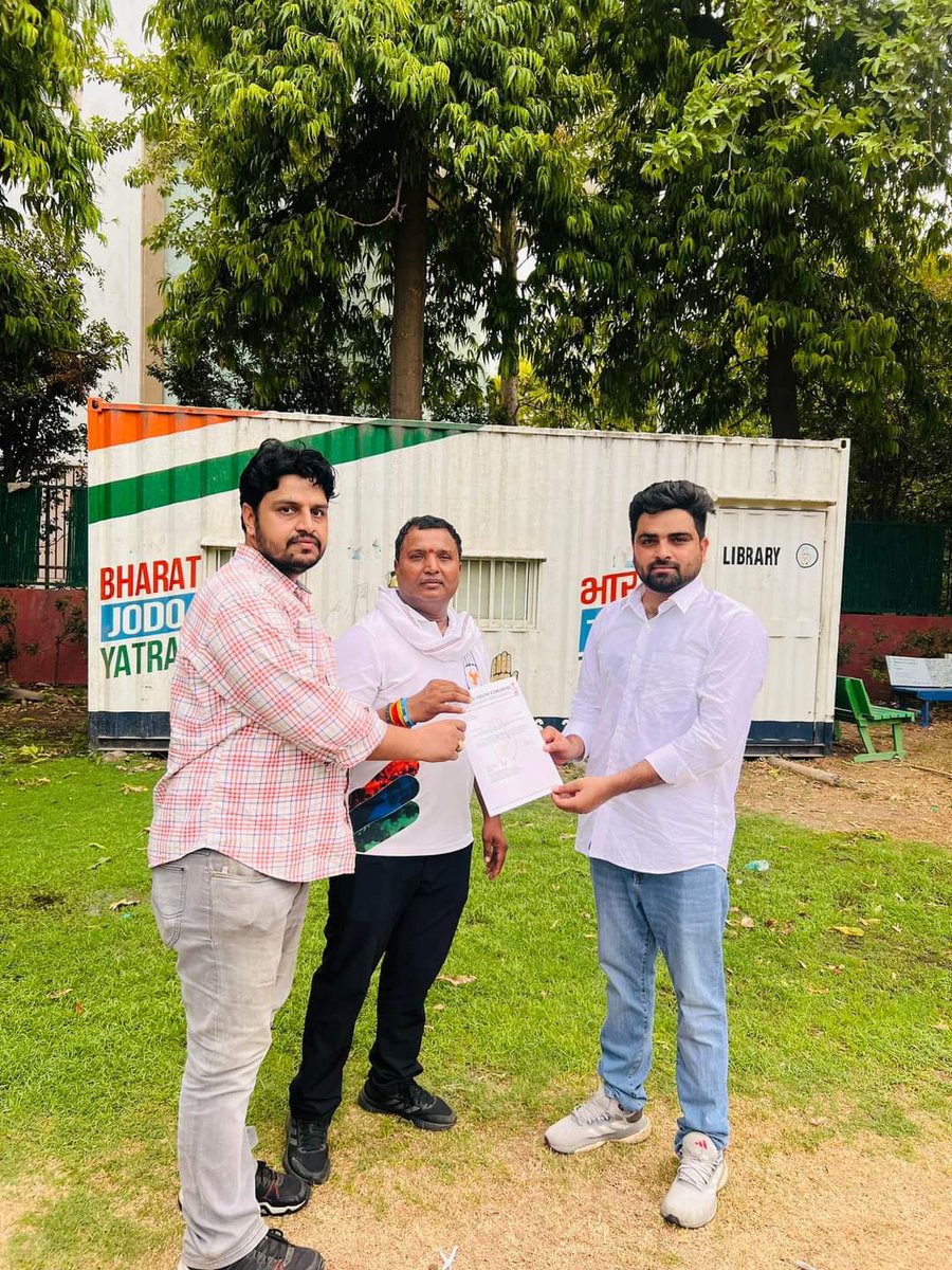 टीम आगाज के फाउंडर व युवा नेता अभिषेक जी बिश्नोई को भारतीय युवा कांग्रेस के "यूथ पॉलिसी एंड रिसर्च डिपार्टमेंट" का राजस्थान स्टेट कॉर्डिनेटर बनाने पर बहुत बहुत हार्दिक शुभकामनाएं 
 <a href="/abhi_bish29/">Abhishek Bishnoi</a> <a href="/INCRajasthan/">Rajasthan PCC</a> <a href="/IYCResearchDept/">IYC Youth Policy & Research Department</a> <a href="/Vikasyadavtweet/">Dr. Vikas Yadav</a> <a href="/srinivasiyc/">Srinivas BV</a> @Satveer___