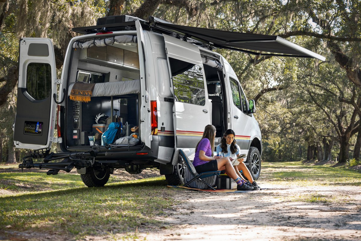 MercedesBenzIL's tweet photo. #camping can be glamping easily with an upfitted Sprinter Van #sprinter #luxurylifestyle  #mercedeshoffman #mb https://t.co/1mntjEamDx