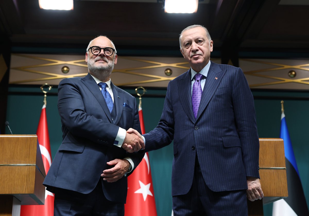 Estonya’yla diplomatik ilişkilerimizin tesisinin 100’üncü yıl dönümünde Cumhurbaşkanı Sayın Karis ve heyetini Ankara’da misafir etmekten büyük memnuniyet duydum. 🇹🇷🇪🇪

Her alanda iş birliğimizi ilerletme potansiyeline sahibiz.