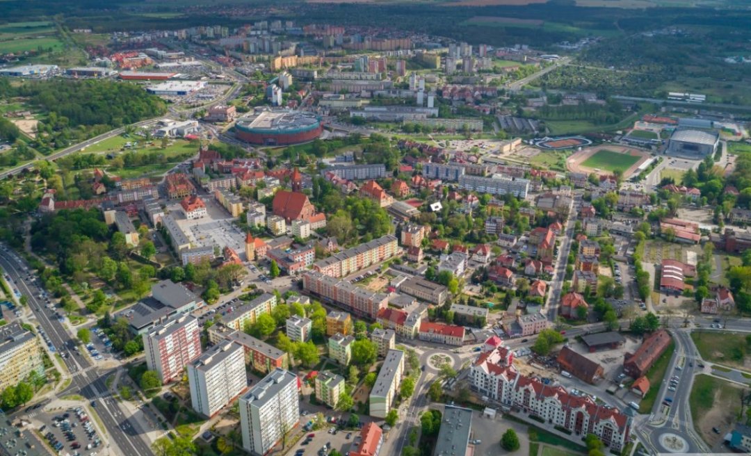 klosowskyyy's tweet photo. 8️⃣. LUBIN - 1 event
📍Województwo dolnośląskie
📆 Wydarzenie - 17 marca, 2023 roku, #KSW80
🏟️ Arena - Hala RCS Sport https://t.co/2X7lqorntt