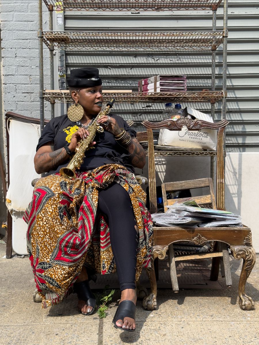 Matana Roberts is performing in Terry Riley's 20th Annual NYC "In C" at Damrosch Park in New York, this Sunday June 30 starting 8pm.
It's a free event, and you can reserve your seats here: 
lincolncenter.org/series/summer-…
Presented by Lincoln Center. Portrait of Matana by Geoff Albores.