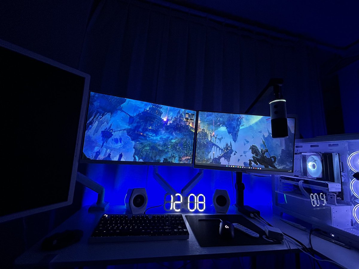 USU3DA's tweet photo. デュアルモニターデビューと見せかけて
トリプルモニターデビュー
#デスク周り #SETUPSHOW
#ゲーム部屋 #NZXT #Pixio https://t.co/YdEOufZNDy