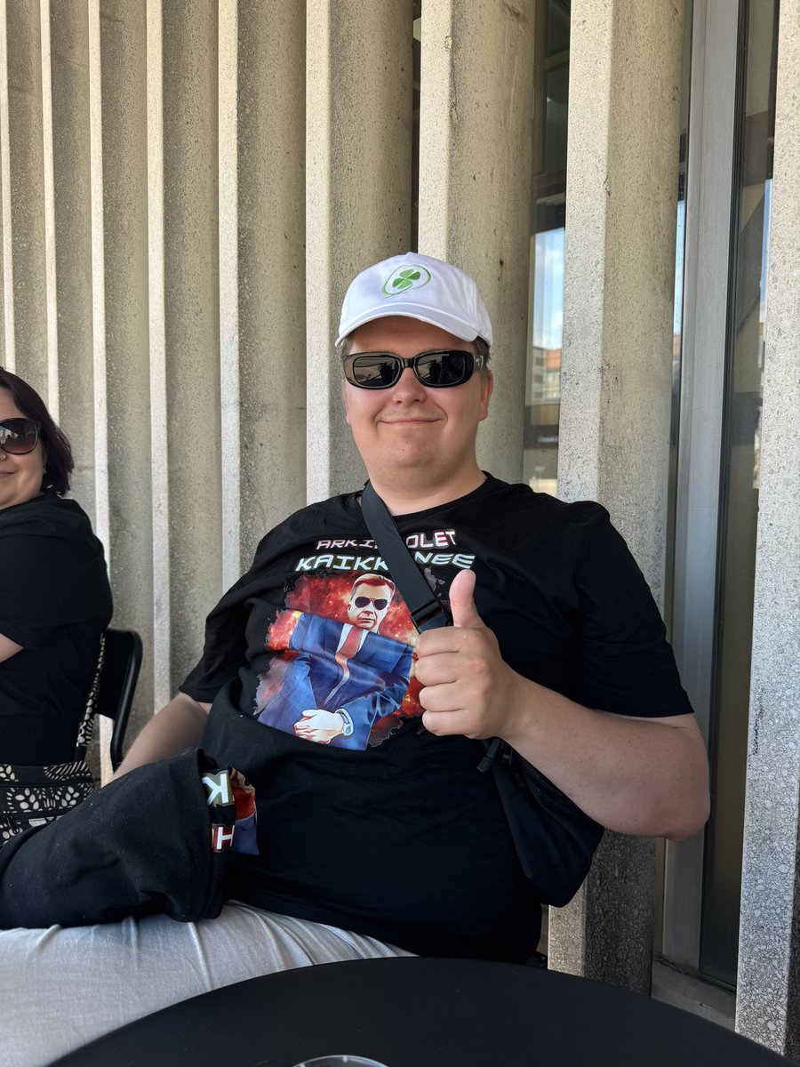 Lomat alkamassa?

Arkihuolet Kaikkonee?

Ei muuta ku paitakaupoille!

harkylit.myspreadshop.fi