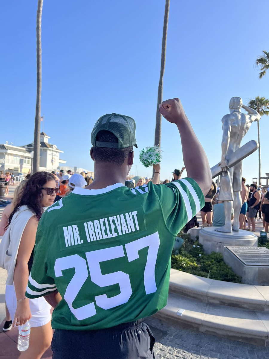 Irrelevant Week tweet media