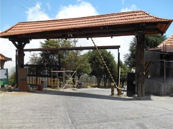 seturinca's tweet photo. Terreno de 2600mtrs2 se vende en La Niebla - El Junquito

Posee:

2600 mtrs2

Vigilancia privada 👮🏻‍♂️

Además, podrás construir la casa de tus sueños.

Para mayor información, enviamos un mensaje privado y con todo gusto te atenderemos. 📲

#eljunquito #terreno https://t.co/YbOTwSnR0C
