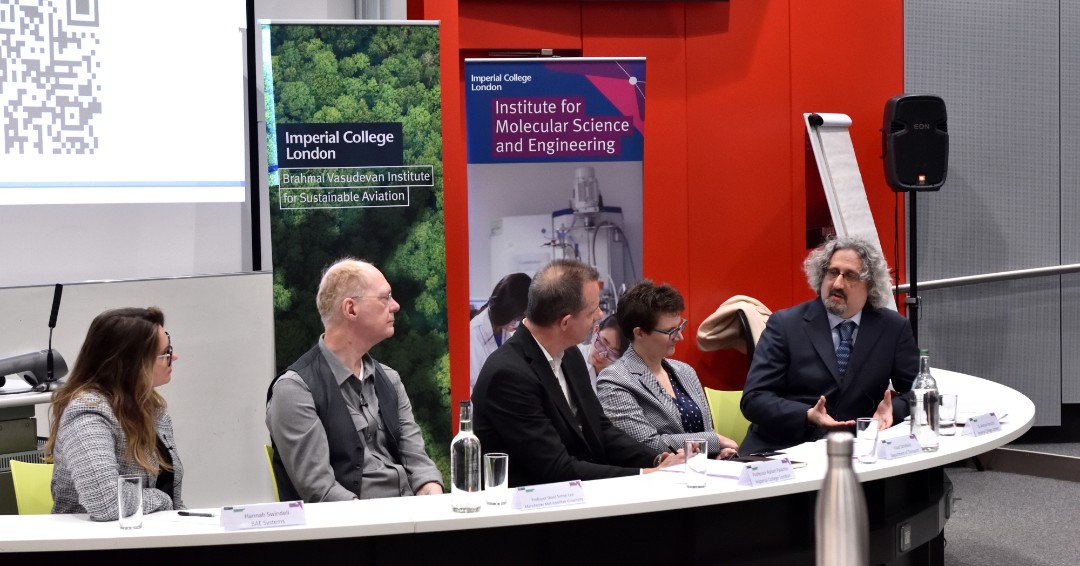 Imperial_IMSE's tweet photo. 🌍✈️ Throwback to an impactful event where @BrahmalAviation launched a briefing paper on low carbon aviation fuels. Proud of Imperial College London's role in shaping a greener future for air travel. #SustainableAviation #TBT #Research https://t.co/uEDxfuurPG
