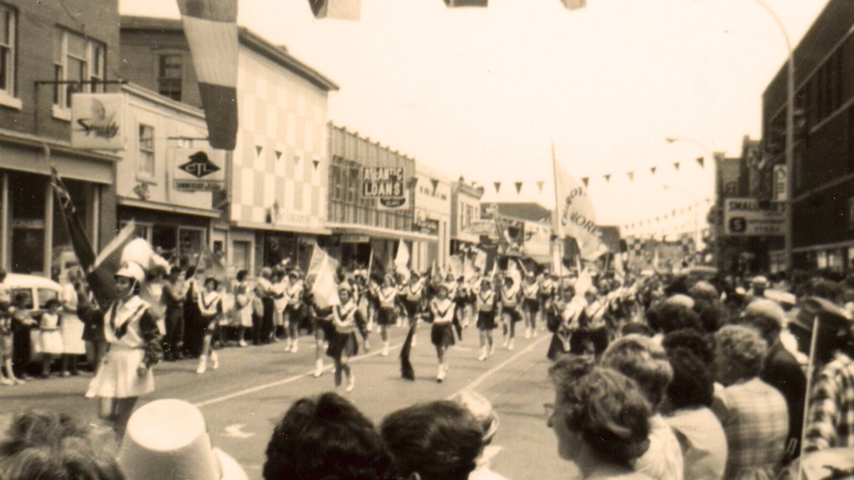 PARADE MARSHALL ANNOUNCED FOR 2024 LOBSTER CARNIVAL  

We are thrilled to announce the 𝐏𝐫𝐢𝐧𝐜𝐞 𝐂𝐨𝐮𝐧𝐭𝐲 𝐇𝐨𝐬𝐩𝐢𝐭𝐚𝐥 𝐒𝐭𝐚𝐟𝐟 will serve as the Marshall for the 68th edition of the Parade. 🙌

DETAILS | bit.ly/Summerside-Par…

#Summerside | <a href="/culturesside/">Culture Summerside</a> 🎆🎡