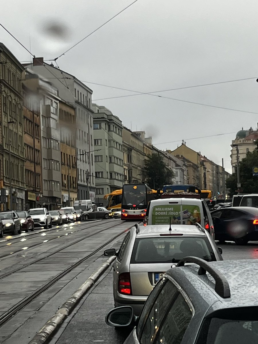 feros_dohnalu's tweet photo. Good job @RegioJet 😒 https://t.co/vBxN3Pk77N