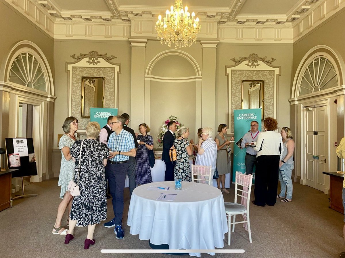 mrsamkeep's tweet photo. Fantastic to present at yesterday’s BCP Gatsby Awards event with @DorsetCEC! Great opportunity to showcase @TL_Careers’ outstanding work, our Careers Interventions, and the positive impact for students of our Pupil Premium Strategy. https://t.co/8Pi0HlO6qd